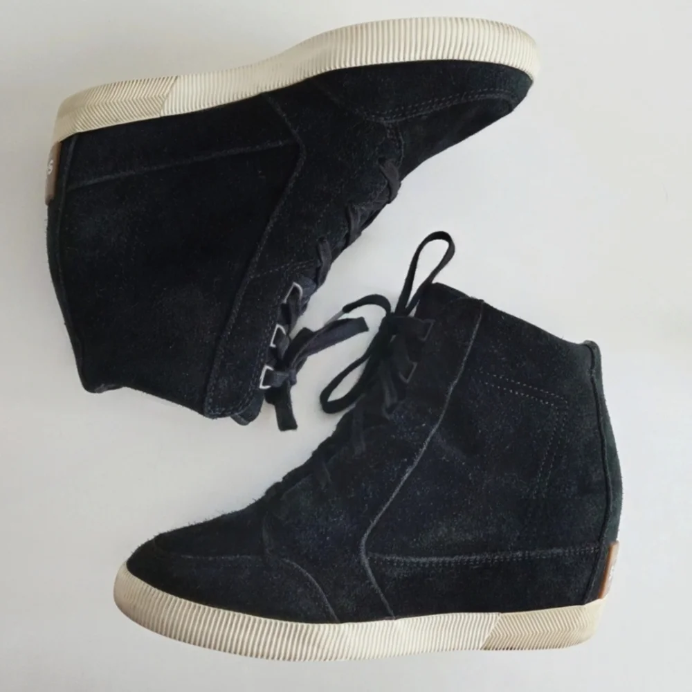 Sorel Out N About Suede Hidden Wedge Sneakers, Size 10